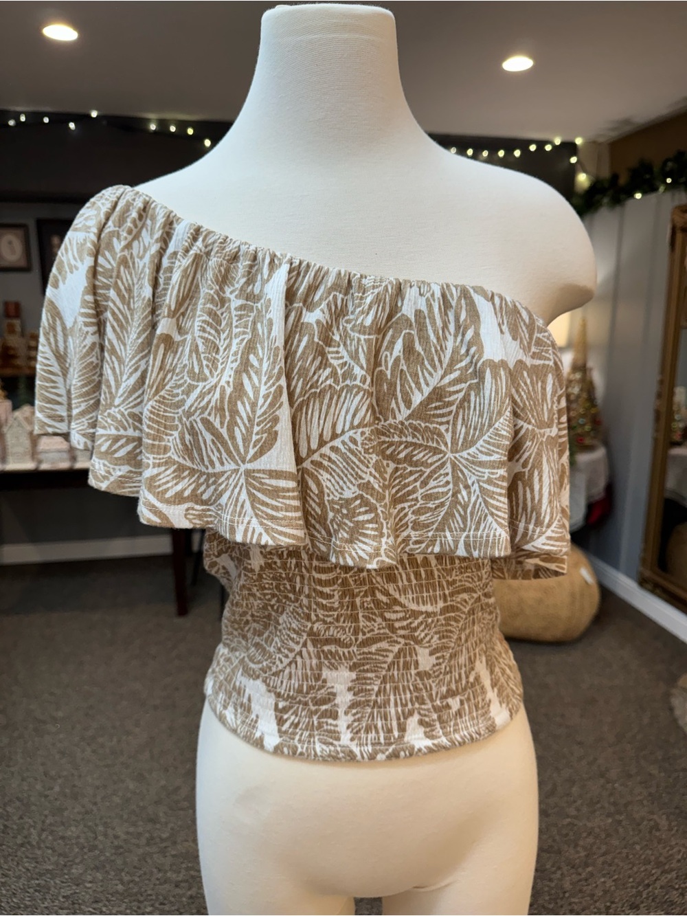 Gentle Fawn Off-Shoulder Ruffle Women’s Top in Beige Leaf Print